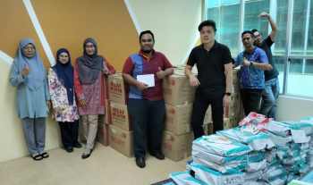 Terima kasih kepada Unit Akademik dan Unit Course File FTKA di atas Penyelarasan 60 Kotak Course File ke Unit Arkib Perpustakaan UMP, Pekan